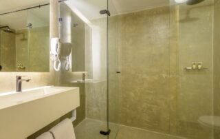 Home - SOS ASSISTANCE Hotel remodeling